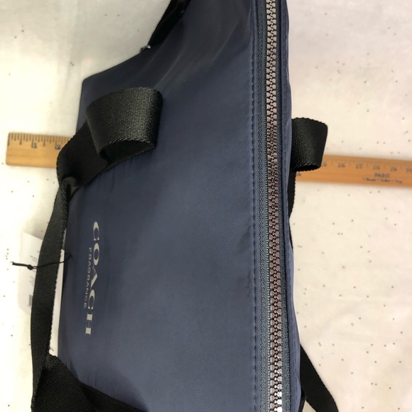 NWT Coach Travel / Weekender Duffle Bag Zippered- Navy Bluer - Picture 9 of 11